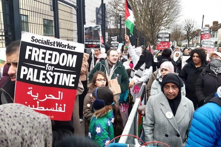 Socialist  workers at anti-Israel protest  in London