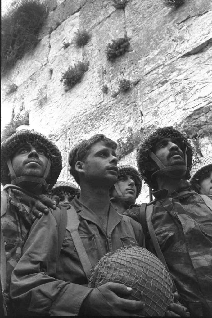 Soldiers at Walls