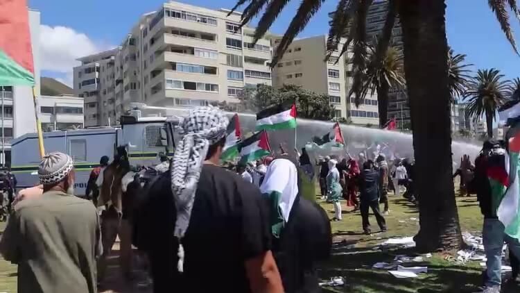 Pro-Palestinian supports in Cape Town, SA
